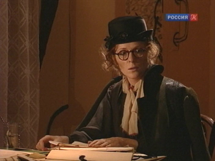 Полина Кутепова. Кадр из телеспектакля "После занавеса"