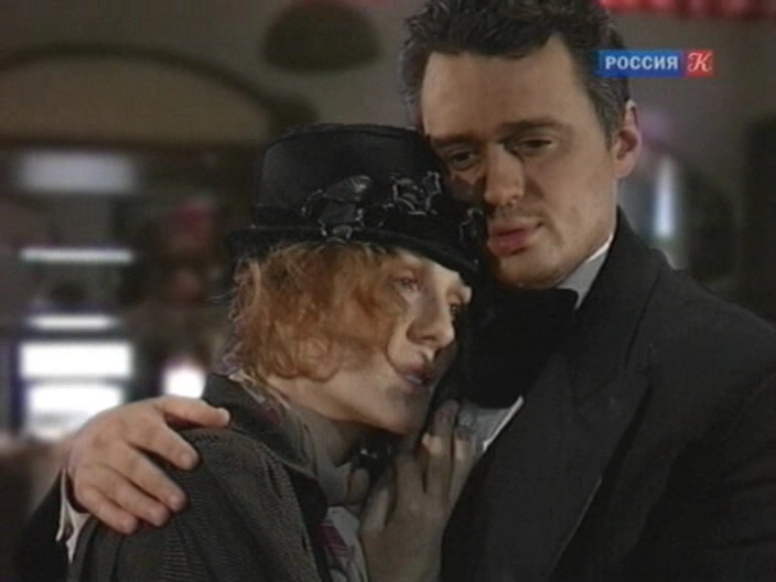 Полина Кутепова и Никита Зверев. Кадр из телеспектакля "После занавеса"